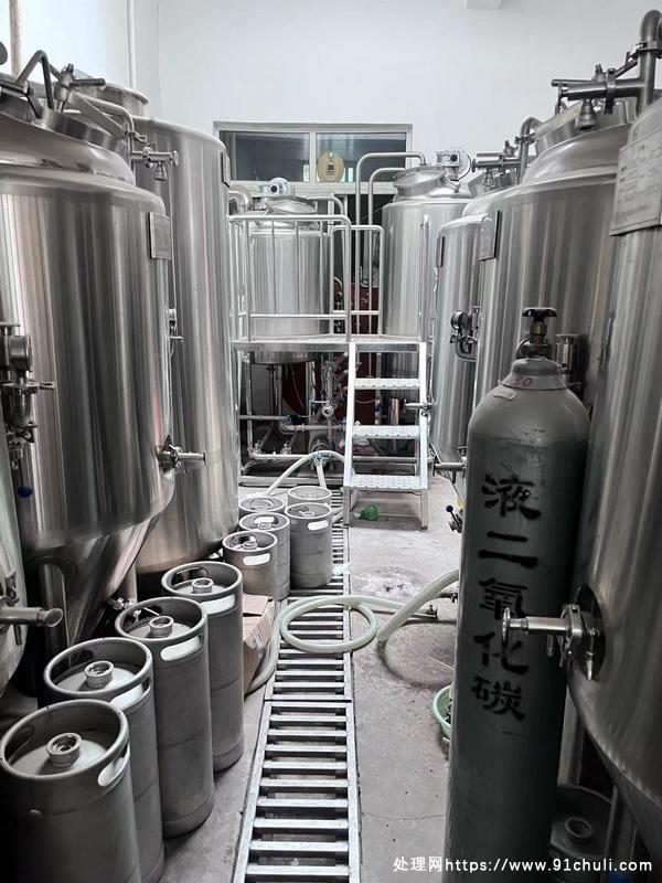 

精酿设备转让高配发酵罐冰水罐美标桶风冷机