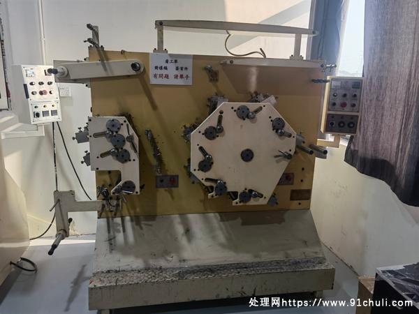 

金轮6+2色柔版机外观颜色旧旧，保养得很好