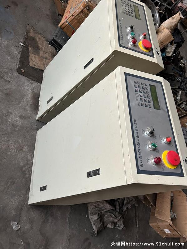 

280门幅高速剑杆织机试样未成功，两台低价处理