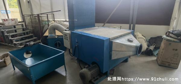 

代卖自动上棉开棉机带喇叭口