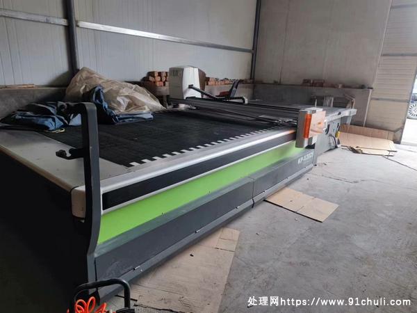 

九成新进口自动裁床转让两米宽幅适合箱包牛津布鞋帽厚料