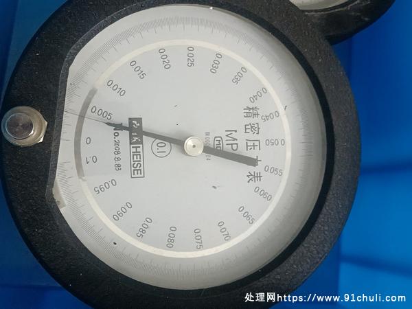 

黑斯西仪0.1级压力表高精度母表1000元起询量程