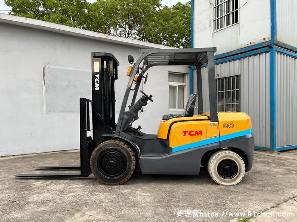 

TCM3吨柴油叉车3米升高进口尼桑动力