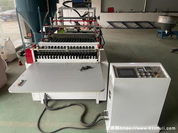 

800型边封制袋机带喷胶纠偏全新
