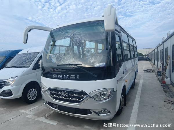 

安凯19座中型客车，2020年12月上牌，国五排放