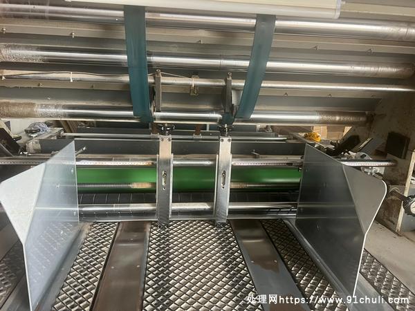 

耐特1300半自动裱纸机废铁4吨转让