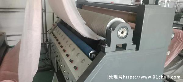 

利瀚超声波压花机2.6米交叉模独立气缸分切功能2022新
