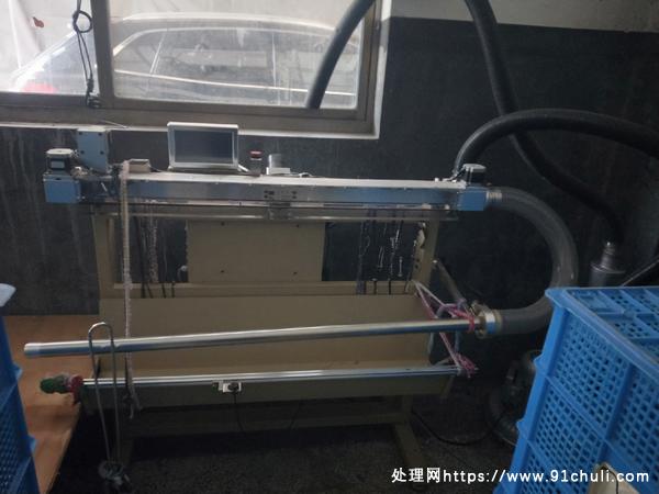 

自动翻袜机九成新，缝头机3个电机，可上门看货