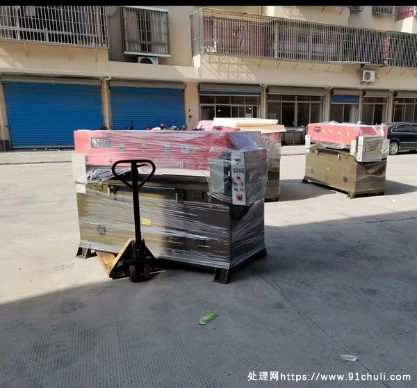 

40吨箱包厂四柱裁断机 1600*800