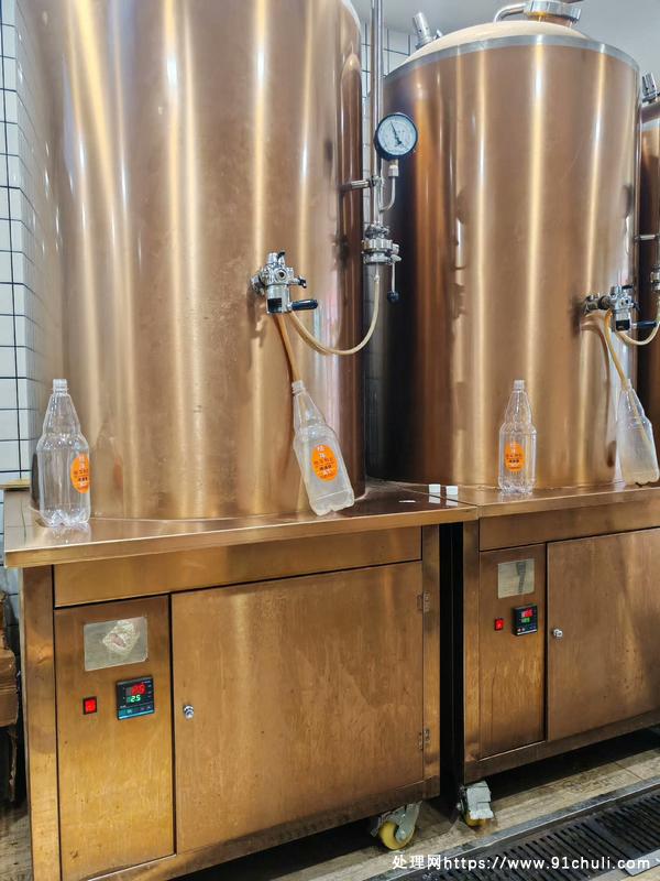 

鲜酿600升啤酒设备带辅件