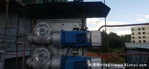 

特威变频电梯60米高，废铁价出售