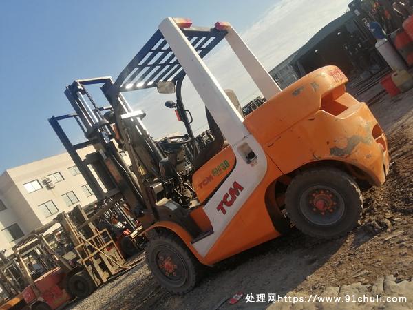 

TCM3吨内燃叉车，五十铃发动机，实心胎