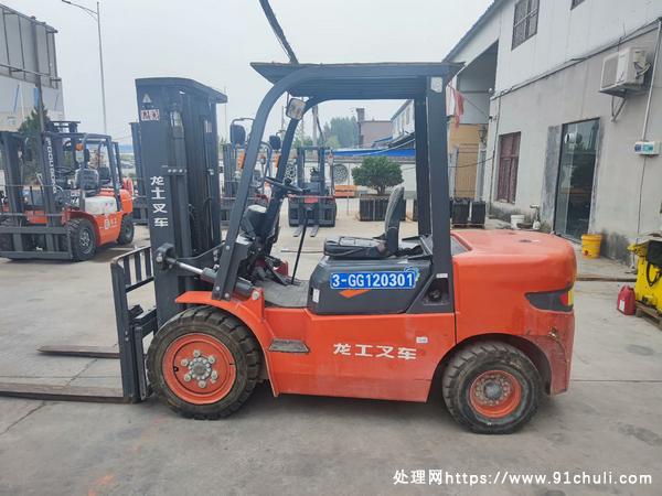 转让个人二手龙工3吨侧移叉车