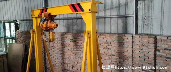 

全新手推门式起重机，500kg/3米高2米宽