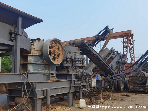 

移动破碎站一体化500×750颚破圆锥整形