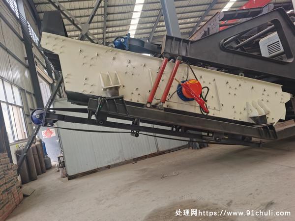 

时产150-200吨履带破碎站多功能设备降价出售
