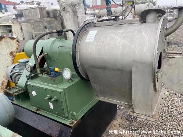 

转让40型双级推料离心机全新几乎没用过