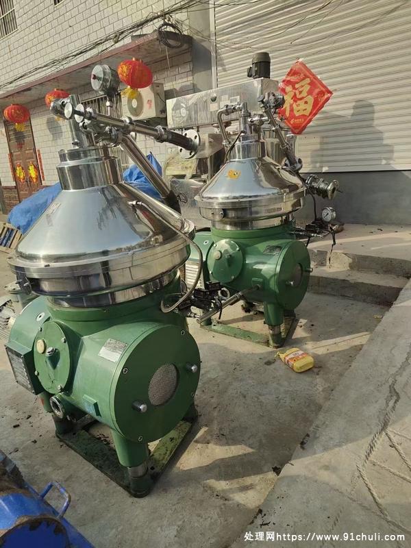 

470蝶式离心机4台三项分离全新电柜齐全