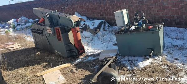 

九成新鳄鱼剪切机200吨1米刀口转让因环保限制