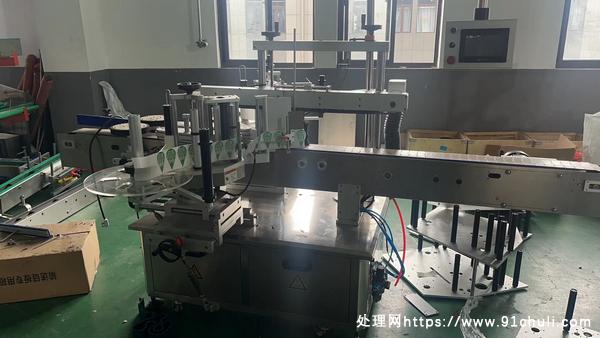 

双面贴标机6000瓶每小时质保一年