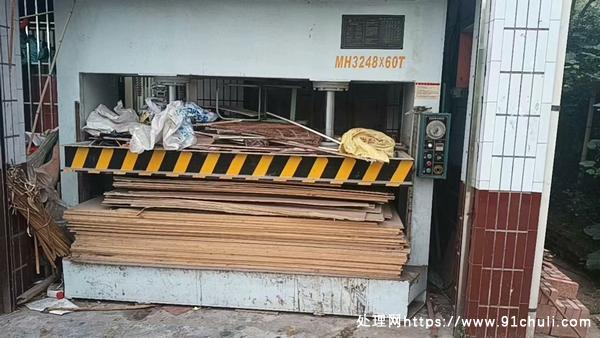 

四川木工机械转让2.5米压机90度裁板锯价格优惠急售