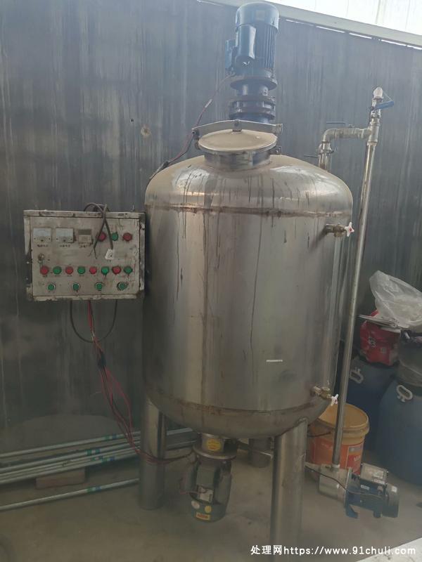 

800L乳化罐洗衣液洗洁精设备转让