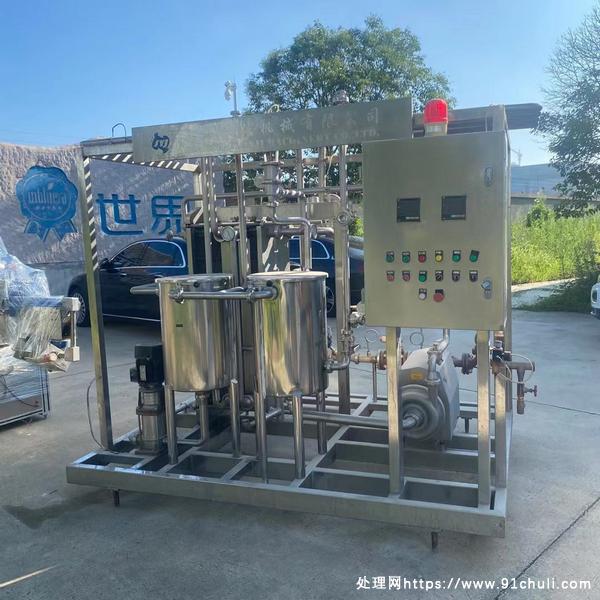

上海饮技3吨板式杀菌机成色如图需要联系