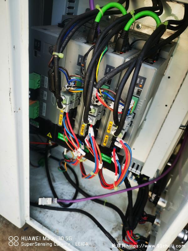 

六轴机器人负载20公斤宝元系统试机正常