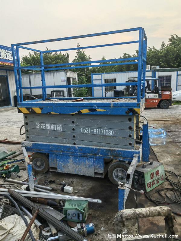 

19年液压升降车8米高闲置少用