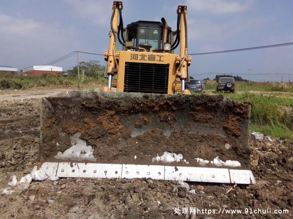 

出售河北宣工T165-2推土机12000小时铲刀3.2米
