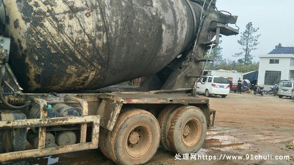 

东风混凝土搅拌车9方无大修废铁价偏僻工地