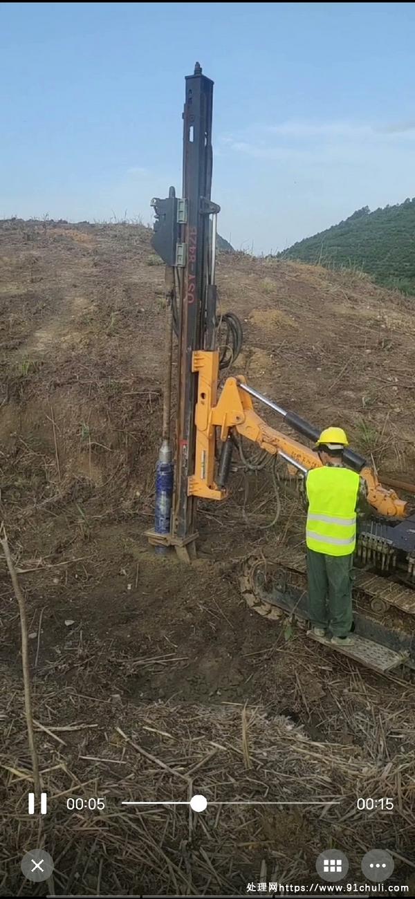

出售19年志坚842B钻机，配黑金刚冲击器，90米气管