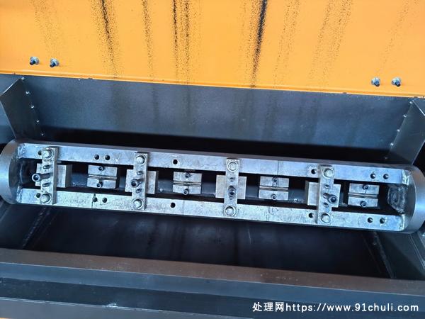 

6-12型无痕钢筋调直机直线度高内置模具块