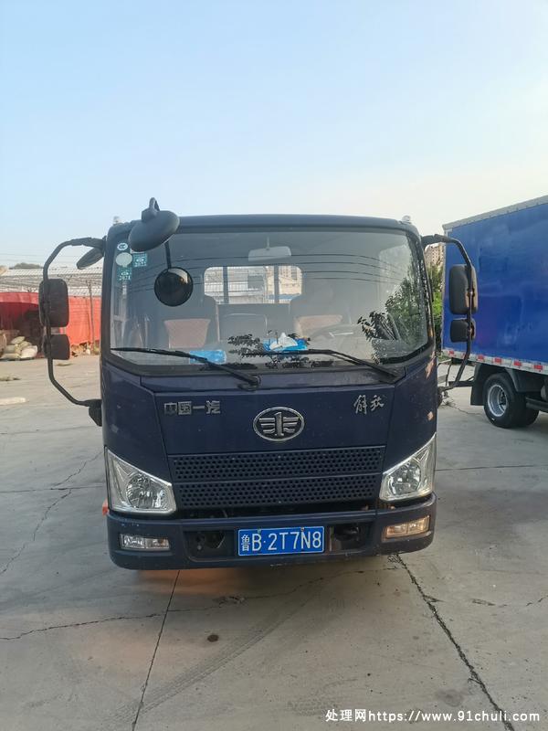 

2018款解放J6F平板货车，省油强劲，无事故
