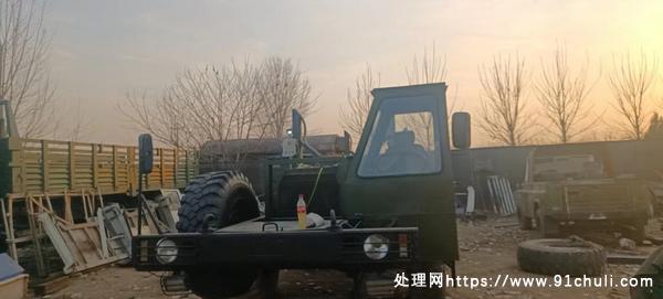 

陕汽2150六驱260马力石油管道运输车