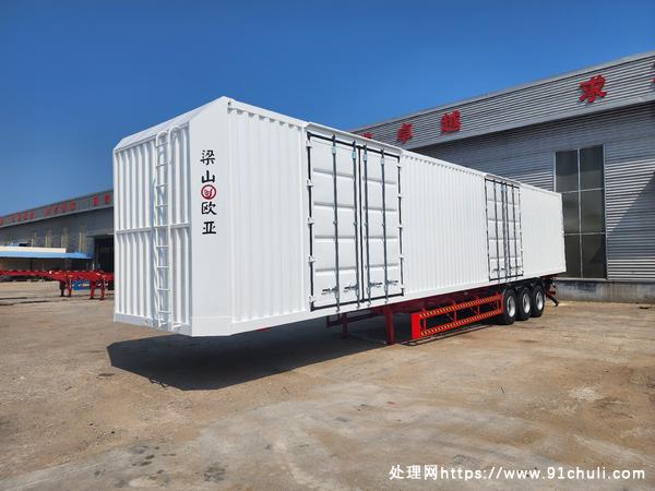 

13.95米物流厢式半挂车容量大能装货上户车型