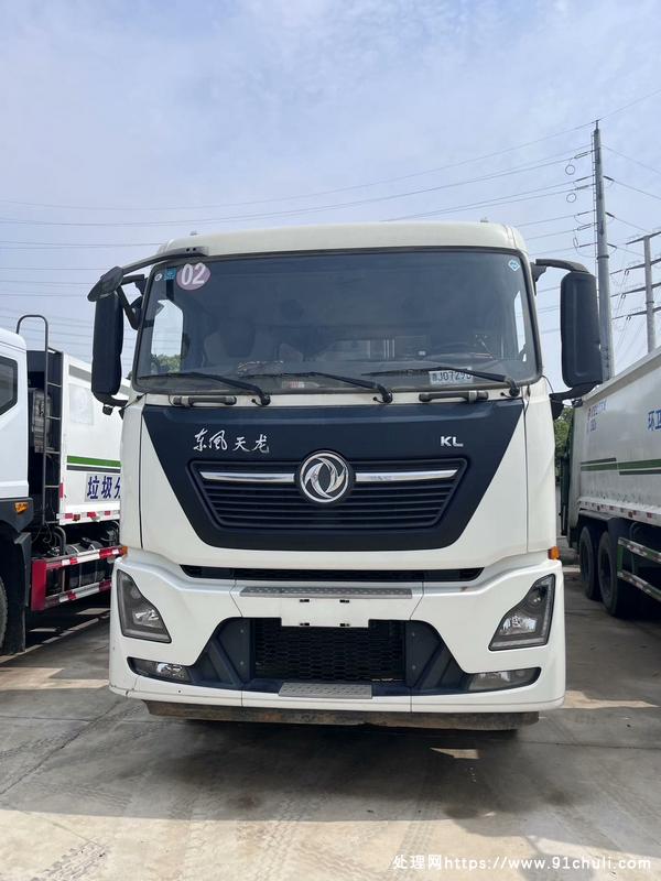 

东风天龙18方压缩垃圾车，康明斯290，送一年保险