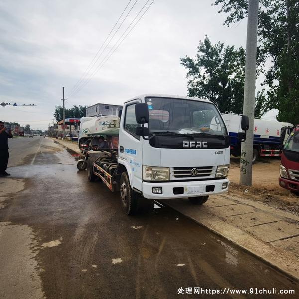 

转让东风多利卡5立方垃圾车，17年6万公里