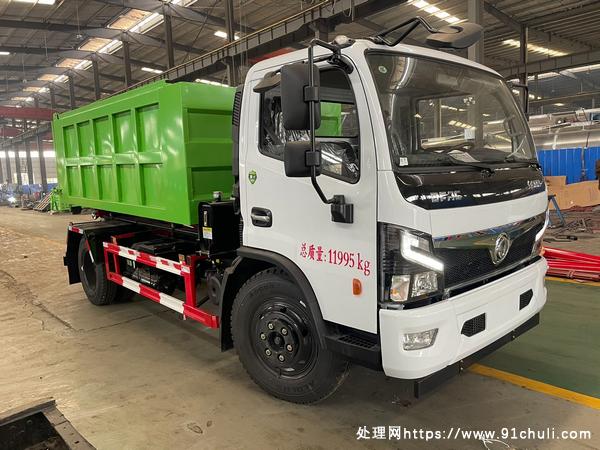 

黄牌东风12吨勾臂垃圾车，8-10方，厂家直销！