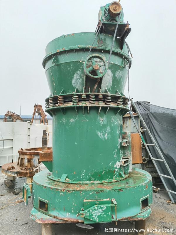 

5R130雷蒙磨粉机全新附件磨辊磨环主机风机75kW