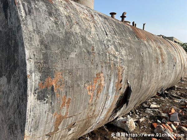 

6个碳钢储罐9.6m×2.8m5mm厚装水新无破损保温层
