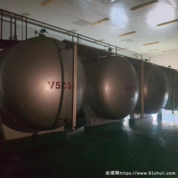 

出售20立方卧式全不锈钢压力储罐带磁翻板液位计