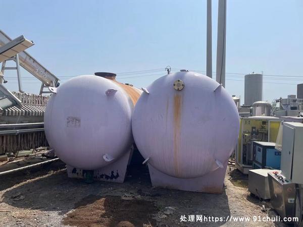 

太极10000L卧式储罐三台未进料，欢迎联系