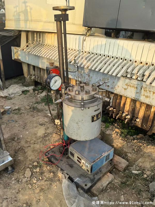

2L钛材高压反应釜，98公斤压力，1.5KW电加热