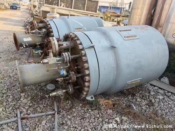 

3台1吨高压反应釜压力986458公斤手续齐全