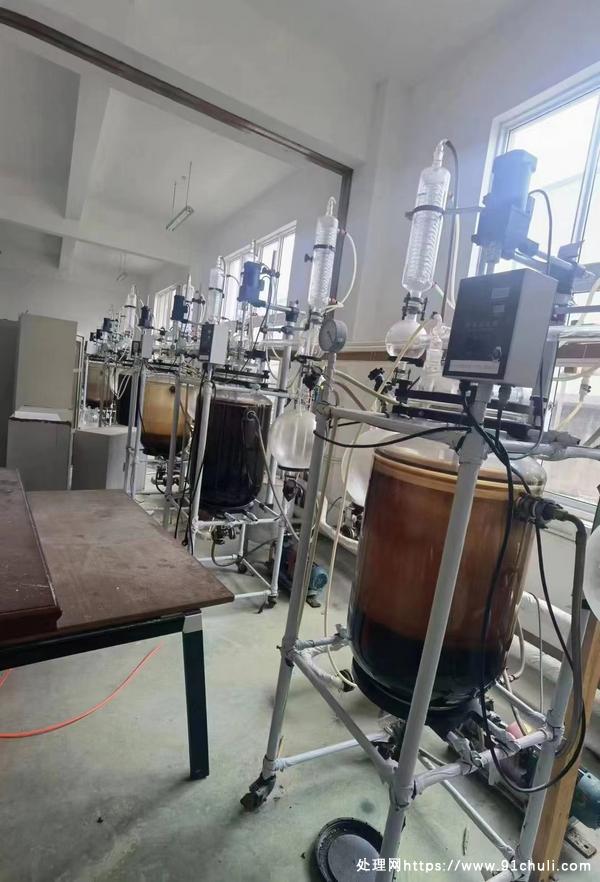 

江苏杜马斯100L双层玻璃反应釜20多套使用较少需联系