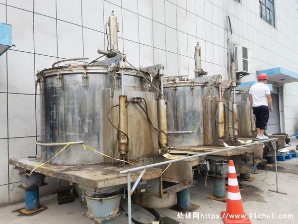 

1600型拉带式离心机材质2250带配电柜附件齐全