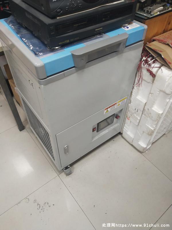 

曲面屏冷冻分离机全新未用低价出售