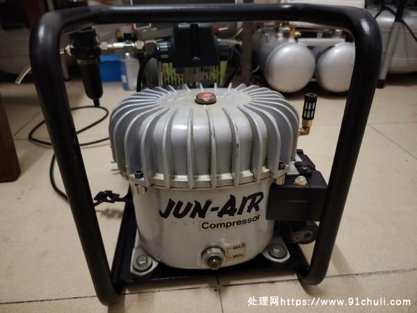

丹麦Junair静音空压机3.5升8公斤超静音夜间可用