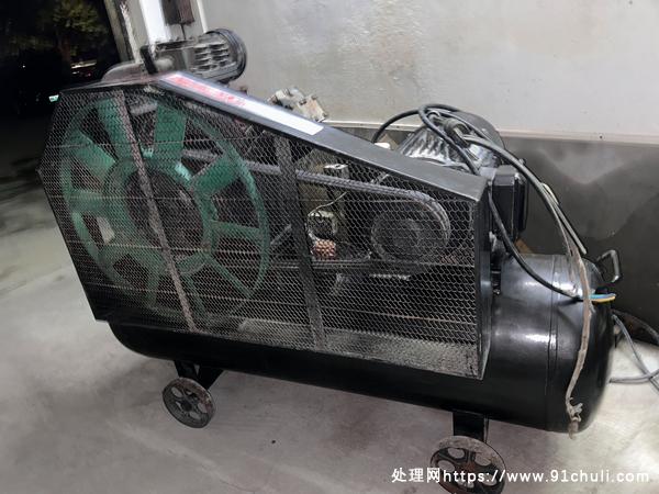 

二手江苏大丰大力星活塞空压机15kw20p九成新